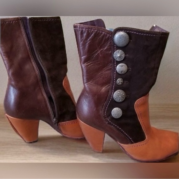 True Religion Hilda Hand Made Leather Button Up Boots - Picture 2 of 11